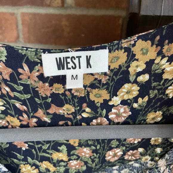 Stitch Fix Floral Blouse - Picture 4 of 4